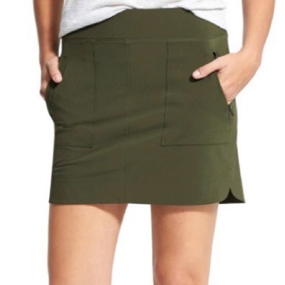 Athleta Chelsea Cargo Skort Tennis Skirt With Shorts Activewear Olive Green 6 - Picture 2 of 9